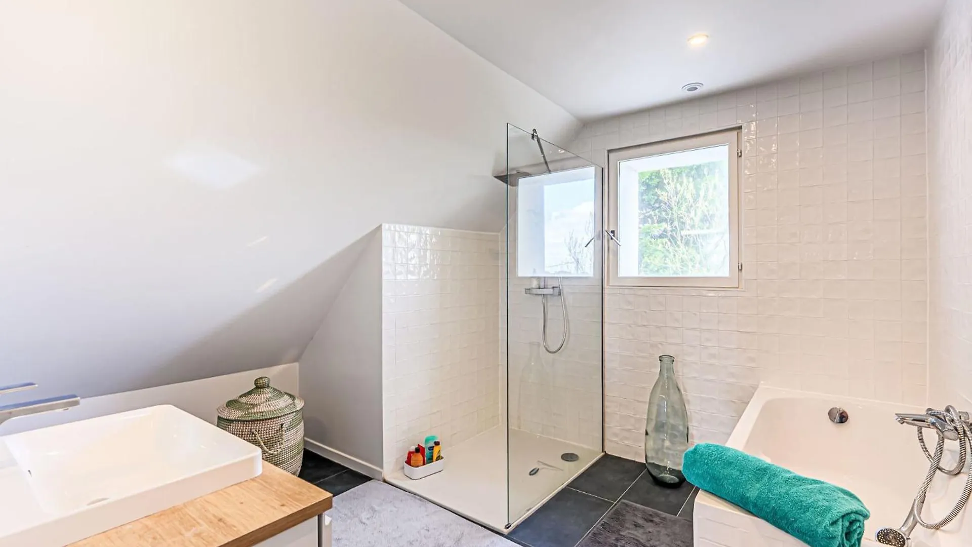 Holiday Home Maison De La Tour Bourgerel By Interhome Baden Francia