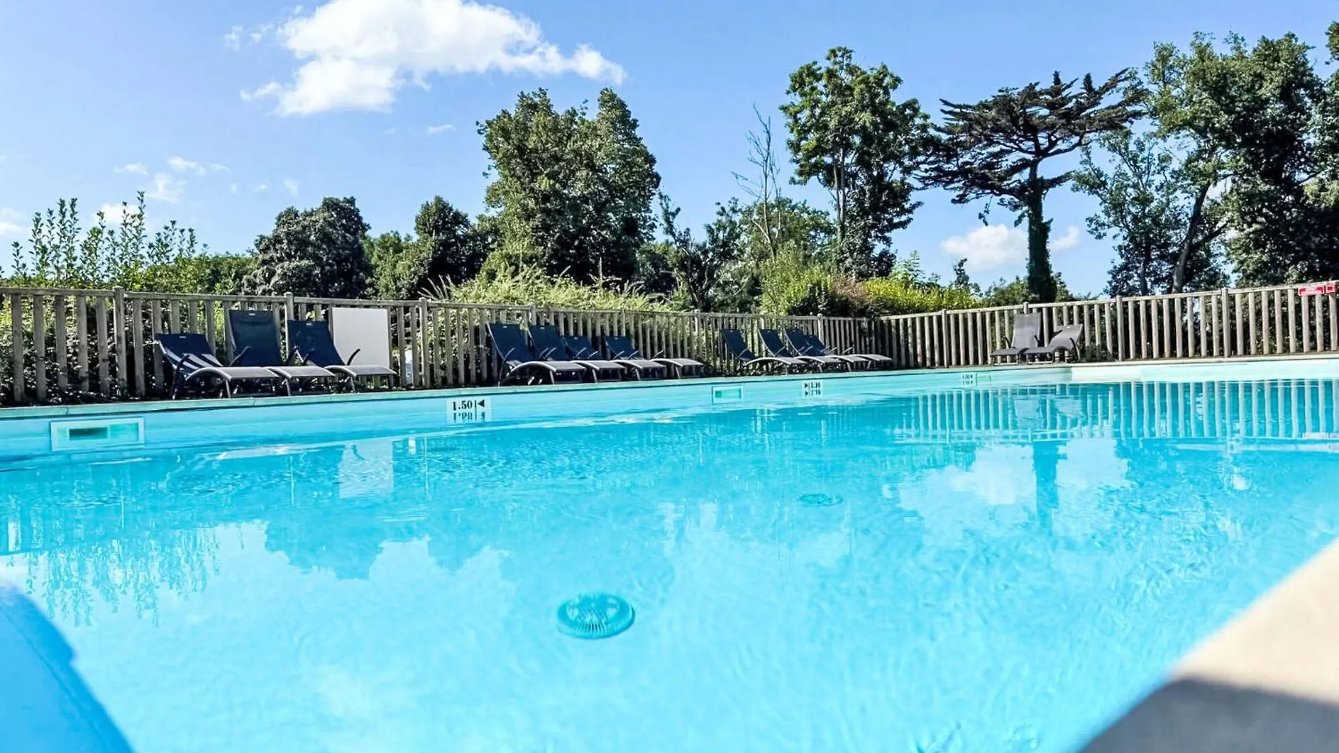 Holiday Home Maison De La Tour Bourgerel By Interhome Baden Francia